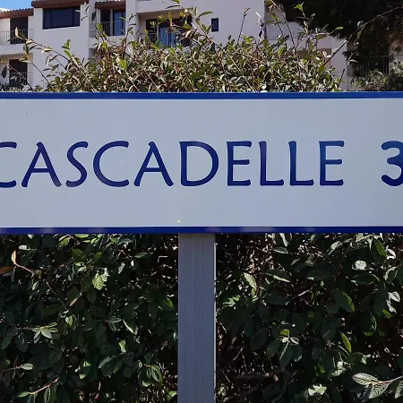 Marina Bella 아파트 코골렝