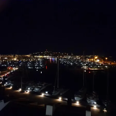 Marina Bella Διαμέρισμα *